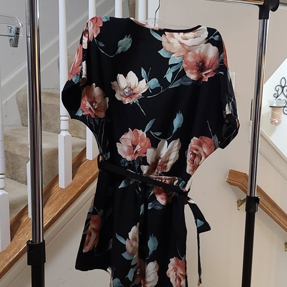 ROMPER - Picture 3 of 3